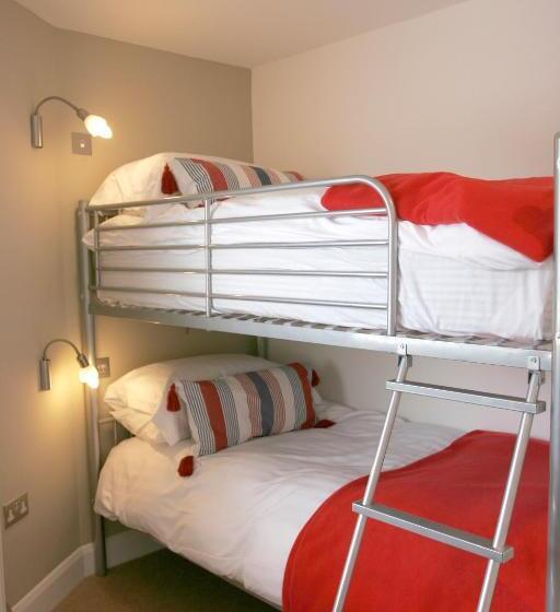 3间卧室的房子, The Valley