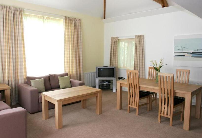 2间卧室的房子, The Valley