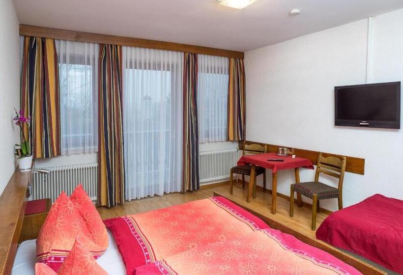 Chambre Standard Vue Piscine, Gasthof Dangl