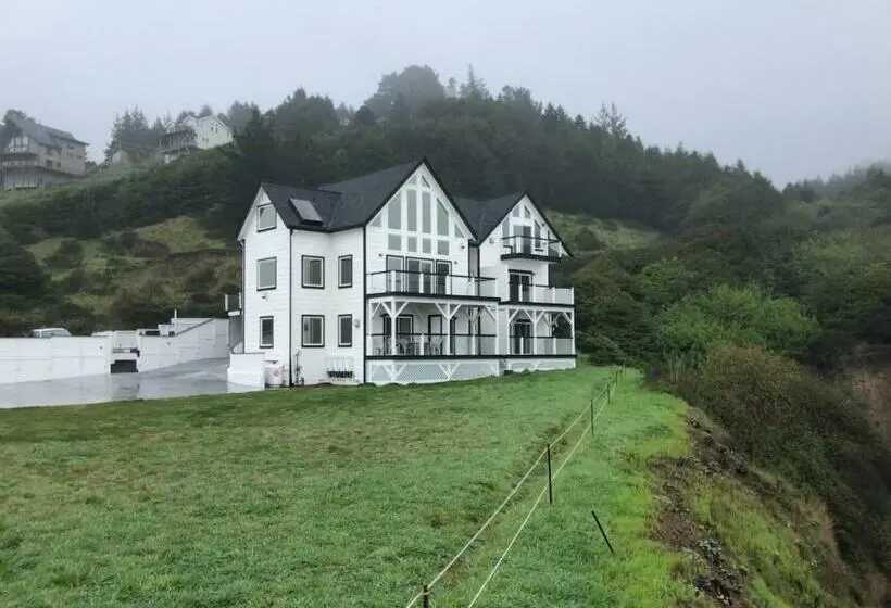 オーシャンビュースイート, The Castle Inn Of The Lost Coast
