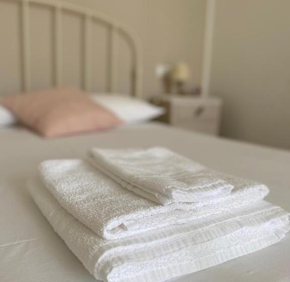 豪华三人间, B&b L Officina Dei Sogni