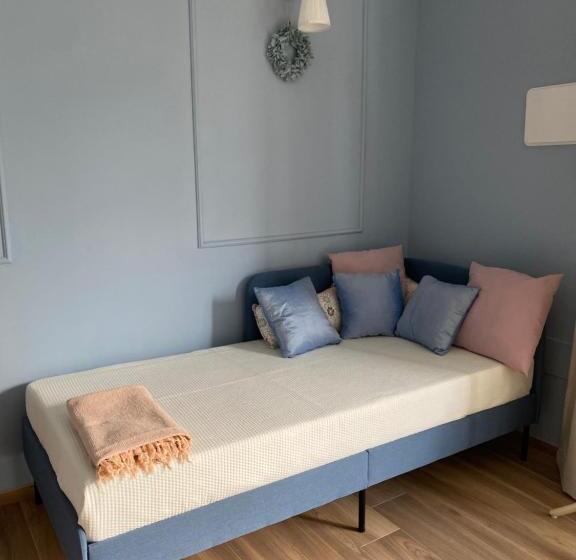 四人高级间, B&b L Officina Dei Sogni