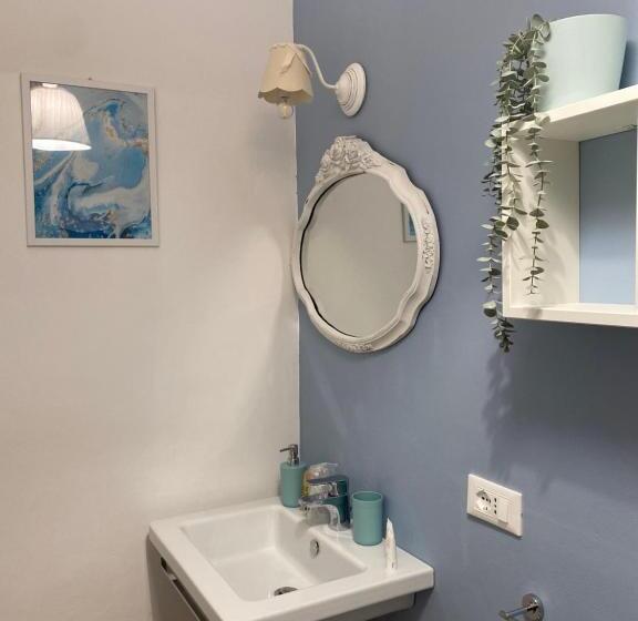 四人高级间, B&b L Officina Dei Sogni