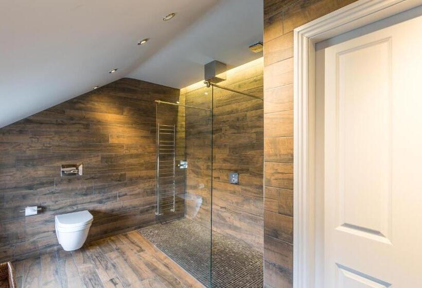 غرفة ماستر, Dunedin Country House