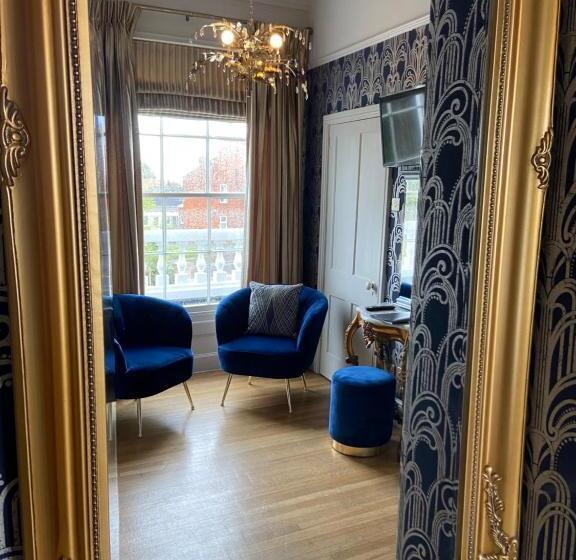 غرفة قياسية مزوَّدة بشُرفة, Dunedin Country House