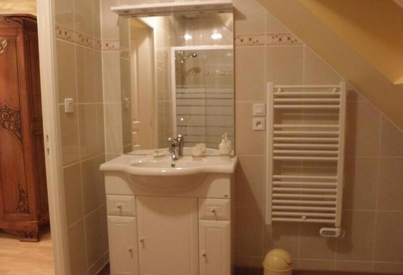 Номер Стандарт, Le Logis Du Livier