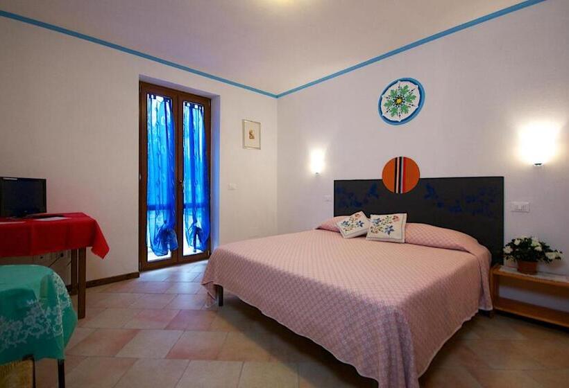 חדר סטנדרט, Madonna Del Carmine