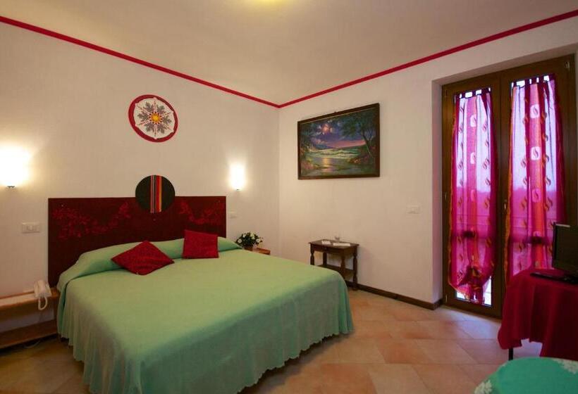 스탠다드 룸, Madonna Del Carmine