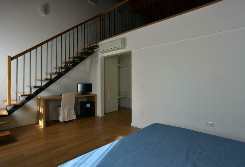 غرفة قياسية رباعية, Tenuta Monterosso