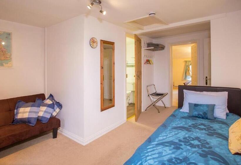 家庭套房, The Old Rectory Chicklade