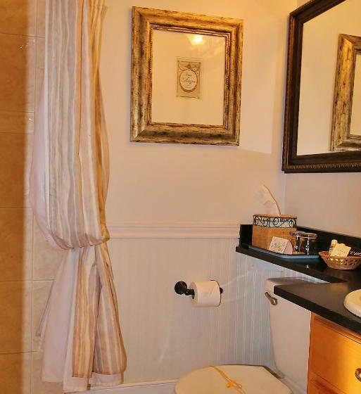 豪华房间, Youngtown Inn