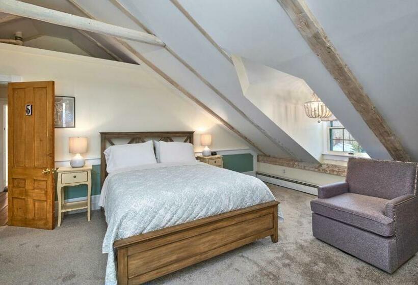 Номер Стандарт Трехместный, Youngtown Inn