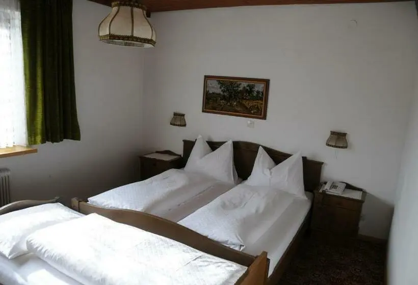 スタンダードトリプルルーム, Gasthof Pension Ortner