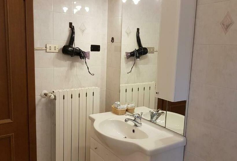 Номер Стандарт Трехместный, Amelia