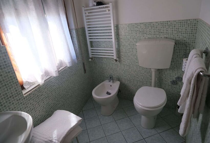 Классический Номер, Amelia