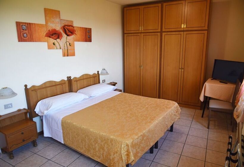 Номер Стандарт Трехместный, Amelia