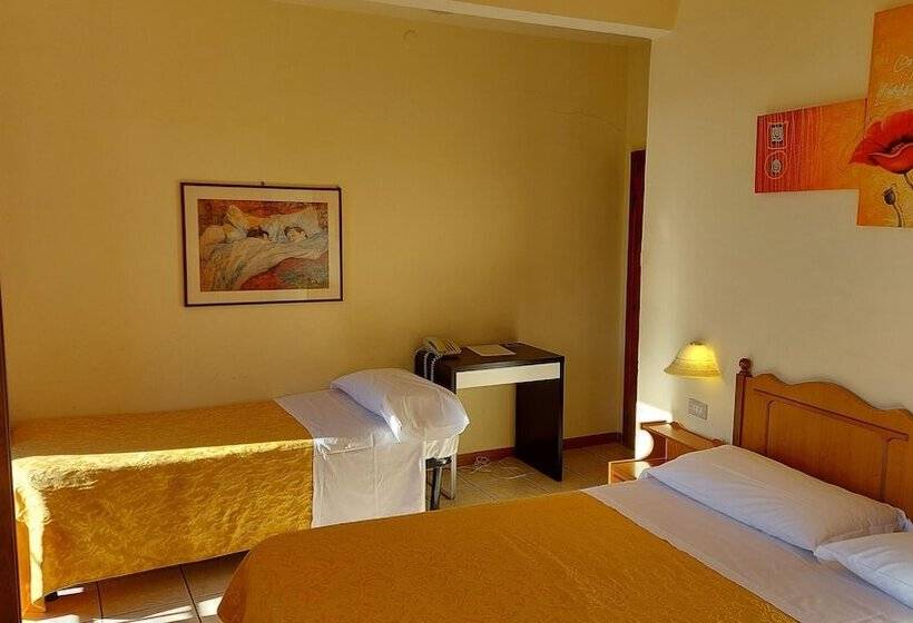 Номер Стандарт Трехместный, Amelia