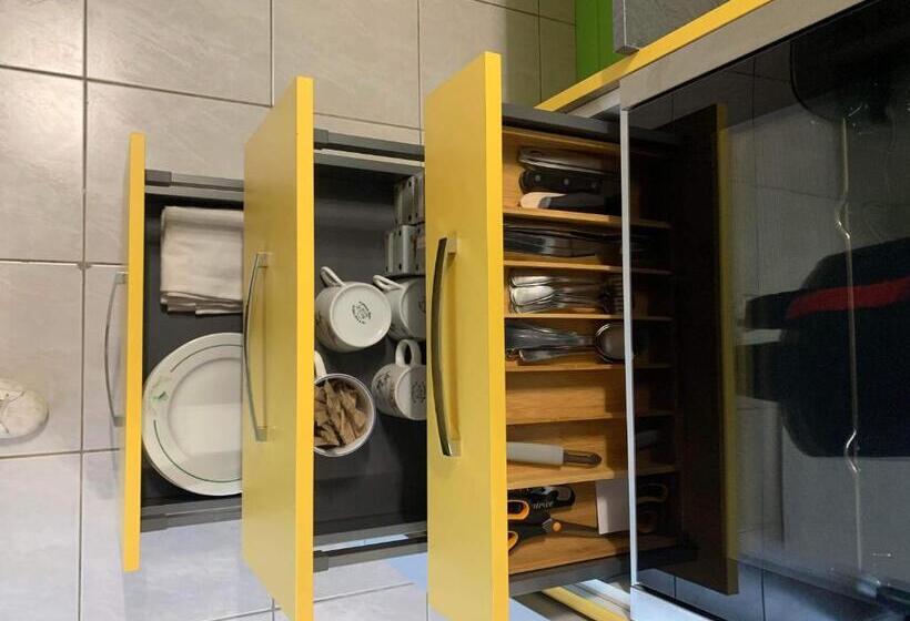 １階の１ベッドルームアパートメント, Auberge Saint Fergeux