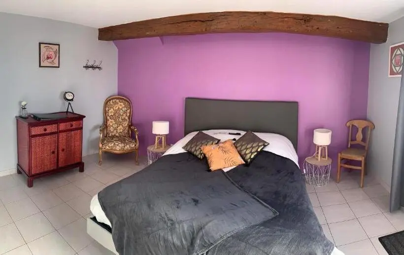 １階の１ベッドルームアパートメント, Auberge Saint Fergeux
