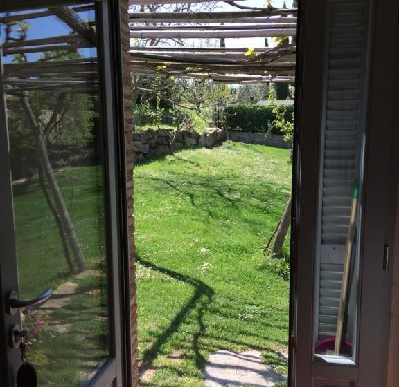 إستديو قياسى مزود بشرفة, Bio Agriturismo Poggio Aione