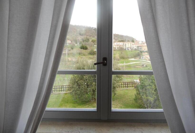 غرفة قياسية ثلاثية, Bio Agriturismo Poggio Aione