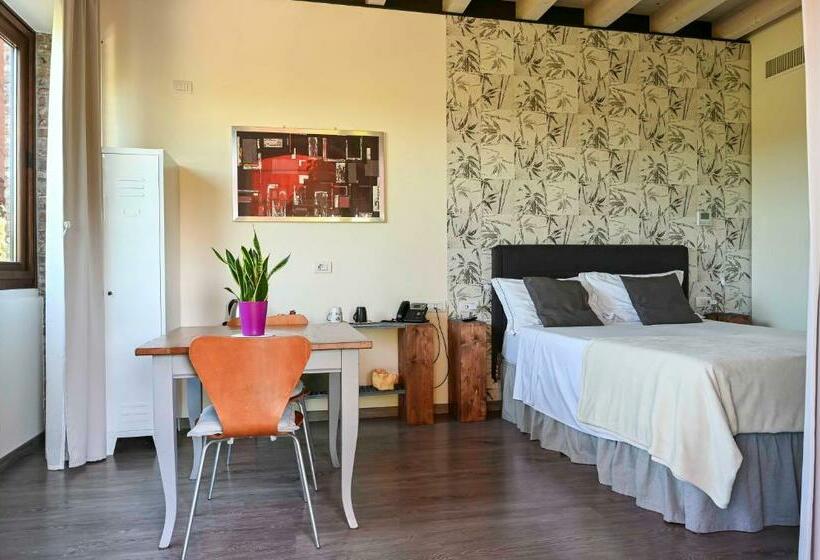 חדר סטנדרט נוף לגינה, Casa Lidia   Smart