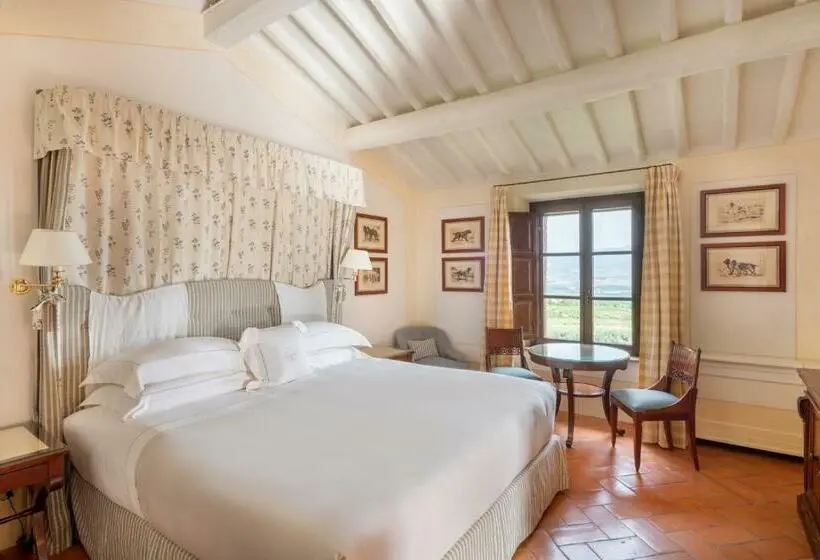 デラックスルーム, Castello Banfi   Il Borgo   Relais Et Chateaux