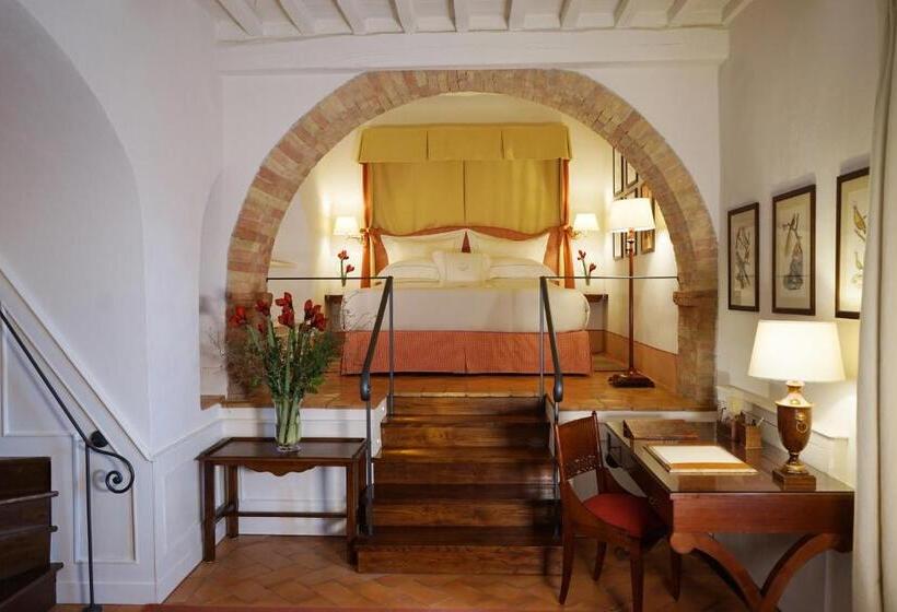 Полулюкс, Castello Banfi   Il Borgo   Relais Et Chateaux