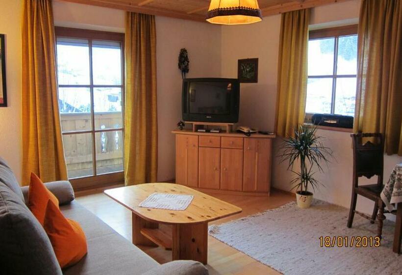 شقة غرفة نوم واحدة مزودة بشُرفة, Lexhof