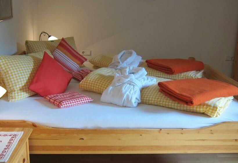 شقة غرفة نوم واحدة مزودة بشُرفة, Lexhof