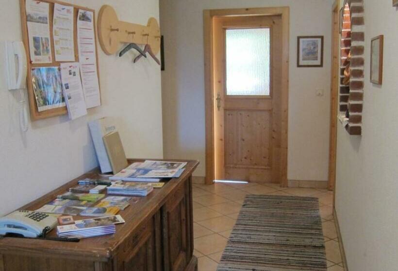 带1个卧室的带阳台的公寓, Lexhof