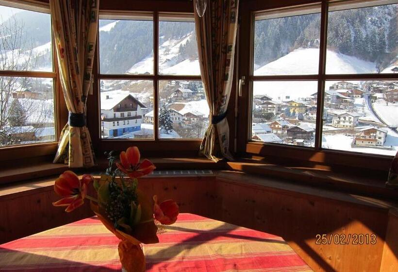 דירת חדר עם טרסה, Lexhof