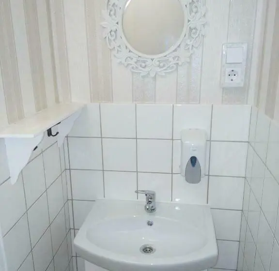 Cameră Standard cu Baie Comună, Liahof