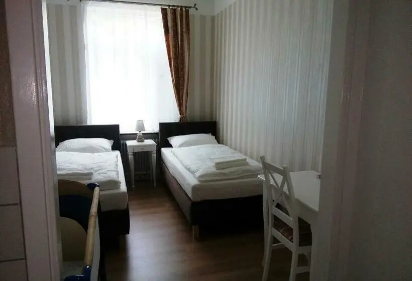 Cameră Standard cu Baie Comună, Liahof
