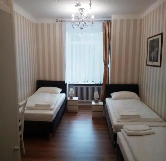 Cameră Triplă Standard cu Baie Comună, Liahof