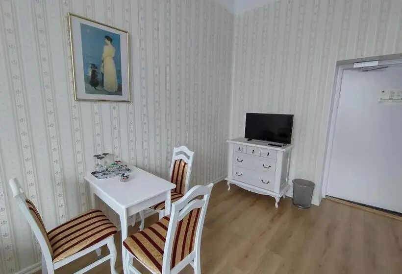 Cameră Triplă Confort, Liahof