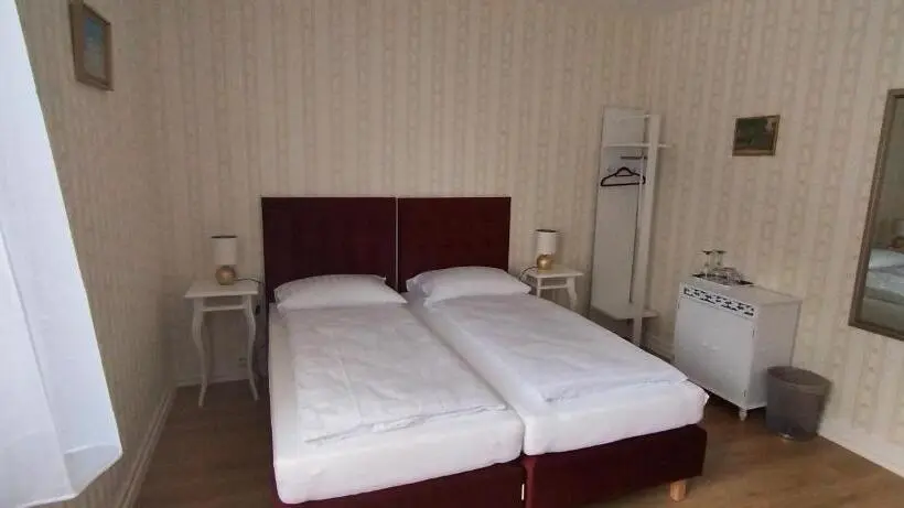 Cameră Standard, Liahof