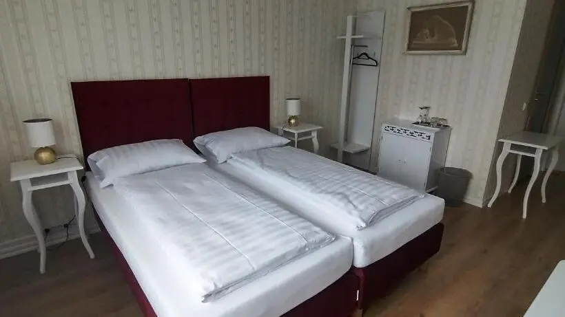 Cameră Standard, Liahof
