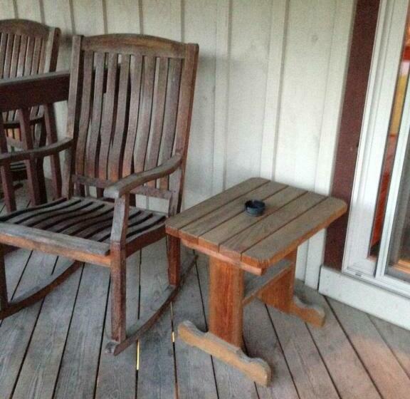 Люкс, Rough Cut Lodge