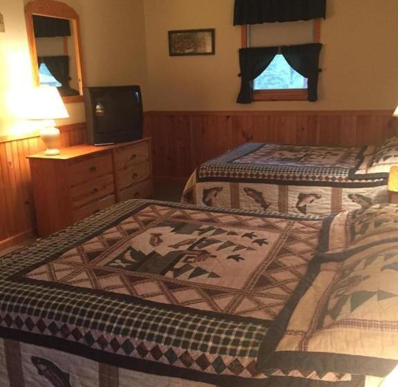 Хижина, Rough Cut Lodge