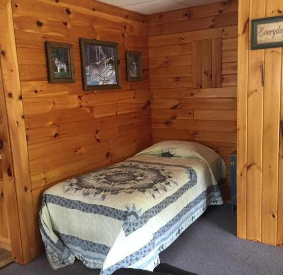 Люкс, Rough Cut Lodge