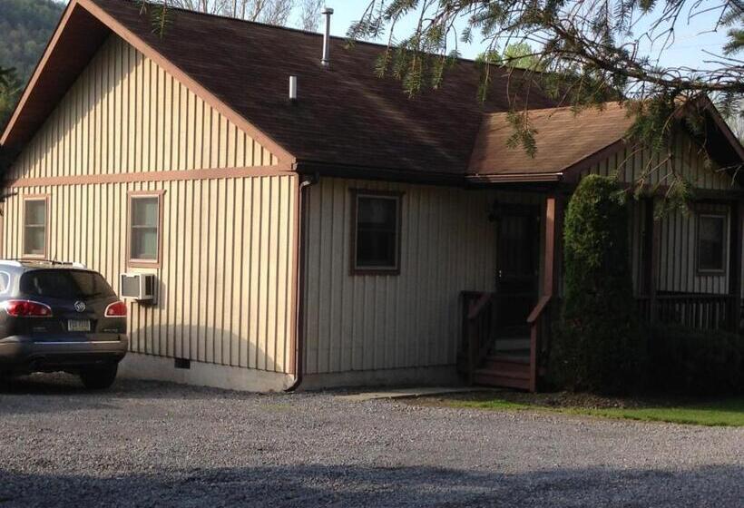 Хижина, Rough Cut Lodge