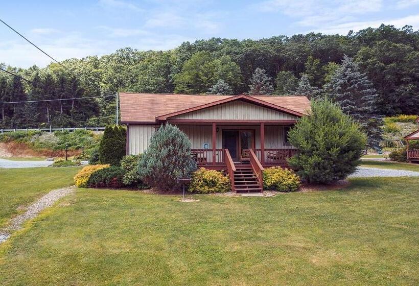 Хижина, Rough Cut Lodge