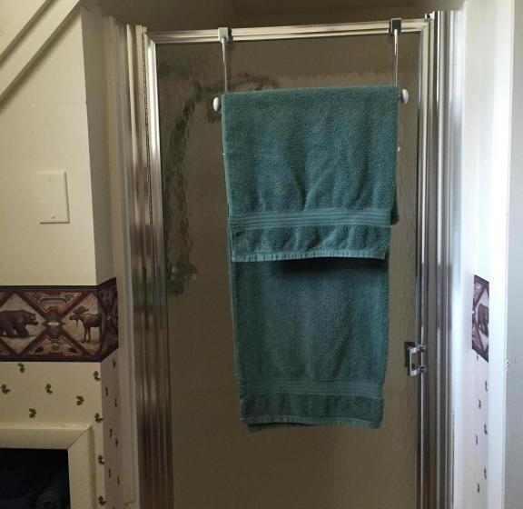 Дом 1 Спальня, Rough Cut Lodge