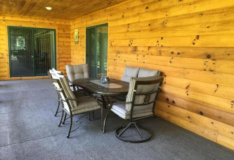 Дом 1 Спальня, Rough Cut Lodge