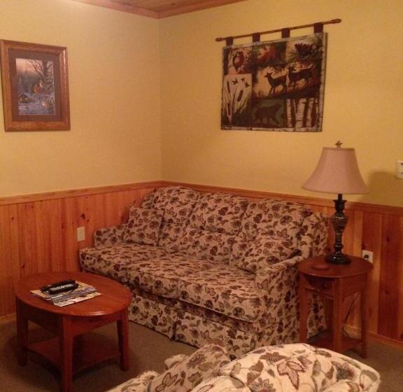 Люкс, Rough Cut Lodge