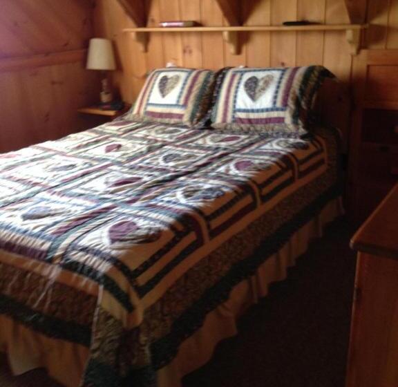 Хижина, Rough Cut Lodge