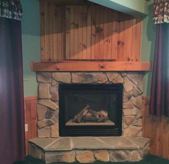 Дом 1 Спальня, Rough Cut Lodge