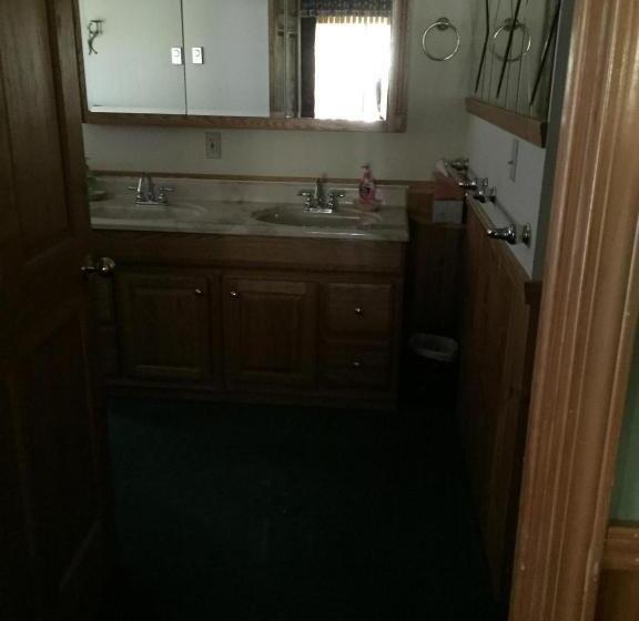 Дом 1 Спальня, Rough Cut Lodge