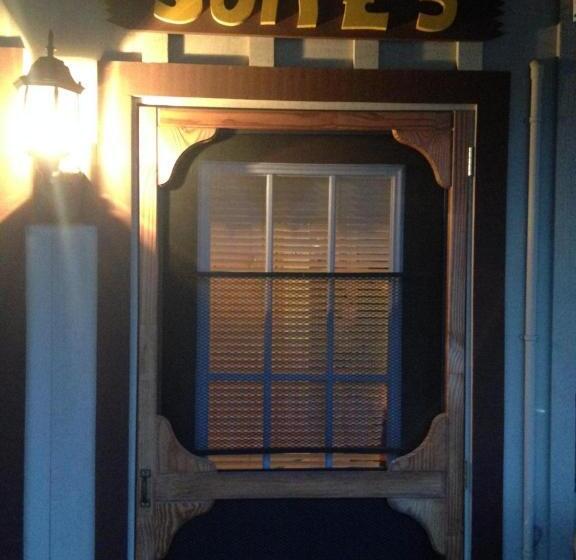 Люкс, Rough Cut Lodge